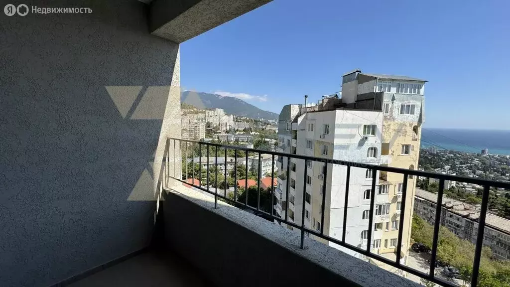 1-комнатная квартира: Ялта, улица Крупской, 52 (51 м) - Фото 0
