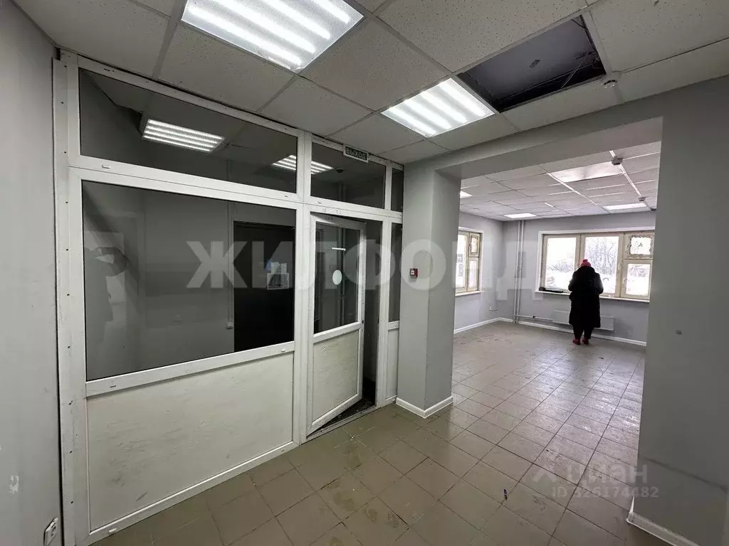 Торговая площадь в Новосибирская область, Новосибирск ул. Одоевского, ... - Фото 2