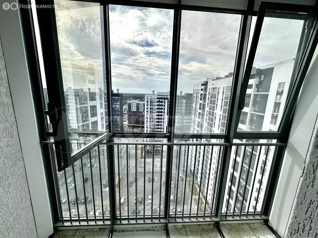 1-комнатная квартира: Тюмень, улица Валентины Трофимовой, 6 (36.1 м) - Фото 1