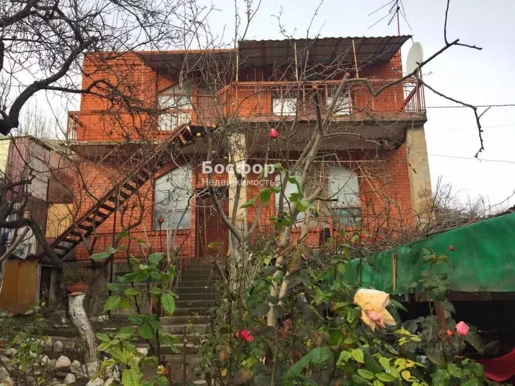 Дом в Крым, Феодосия ул. Десантников, 31 (200 м) - Фото 1