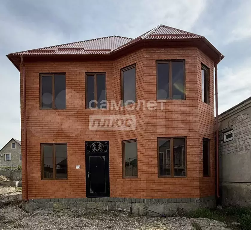 Дом 180 м на участке 2,5 сот. - Фото 0