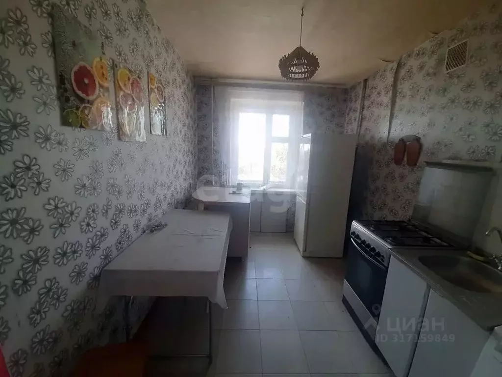 2-к кв. Белгородская область, Валуйки ул. Пушкина, 36 (49.5 м) - Фото 0
