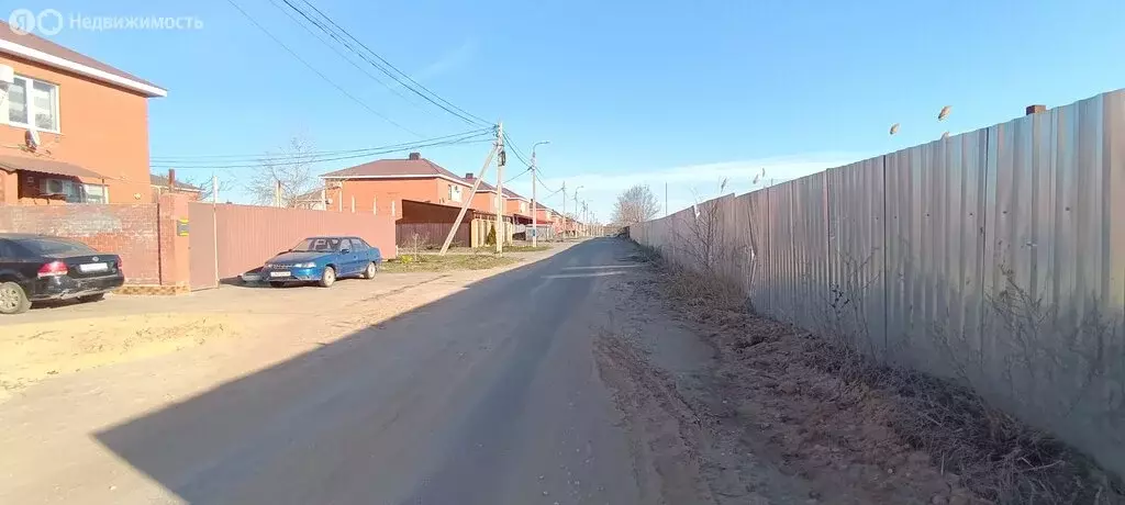 Участок в территория Рабочий посёлок Горьковский, Платановая улица (9 ... - Фото 1