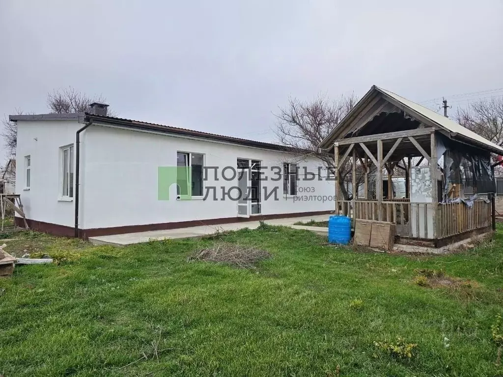 Дом в Крым, Сакский район, с. Воробьево  (67 м) - Фото 1