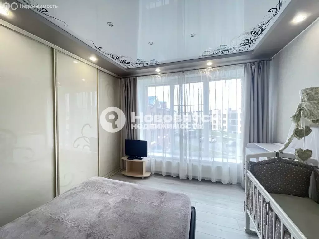 3-комнатная квартира: Киров, Севастопольская улица, 12 (59 м) - Фото 0