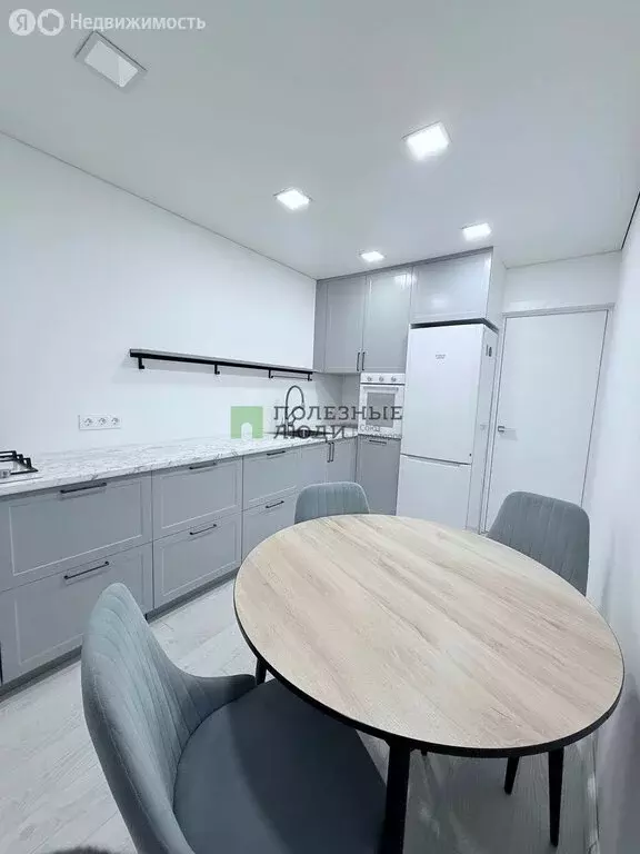 3-комнатная квартира: Ижевск, улица Ленина, 170 (60 м) - Фото 1