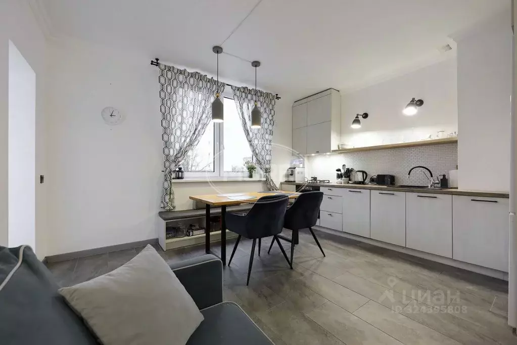 3-к кв. Калининградская область, Калининград Воздушный пер., 1 (72.7 ... - Фото 1