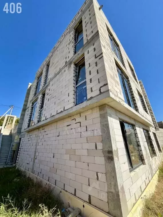 Дом в Севастополь ул. Коралловая (330 м) - Фото 1