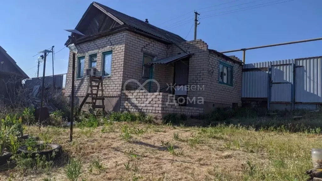 Дом в Волгоградская область, Среднеахтубинский район, Красное с/пос, ... - Фото 1