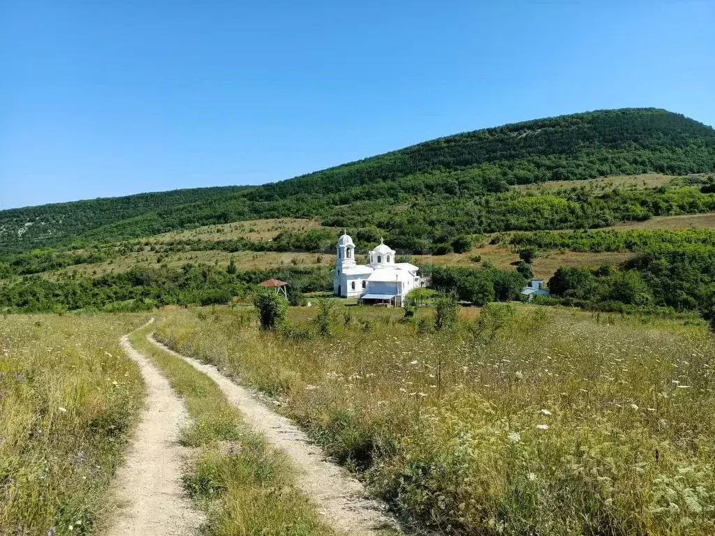 Участок в Крым, Бахчисарайский район, Верхореченское с/пос, с. Машино ... - Фото 0