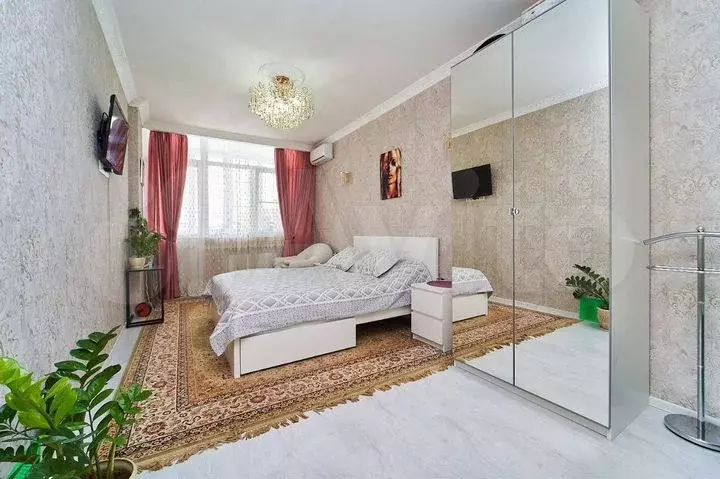 4-к. квартира, 130м, 3/4эт. - Фото 0