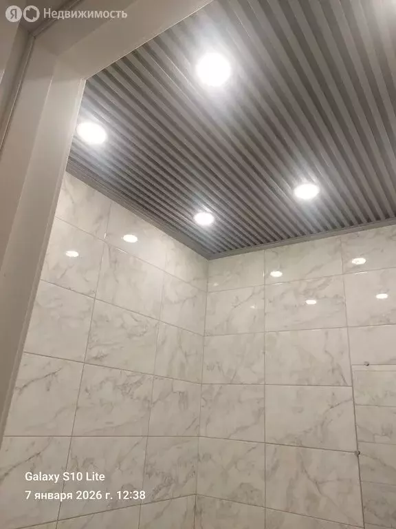 2-комнатная квартира: Якутск, улица Строителей, 3 (43 м) - Фото 1