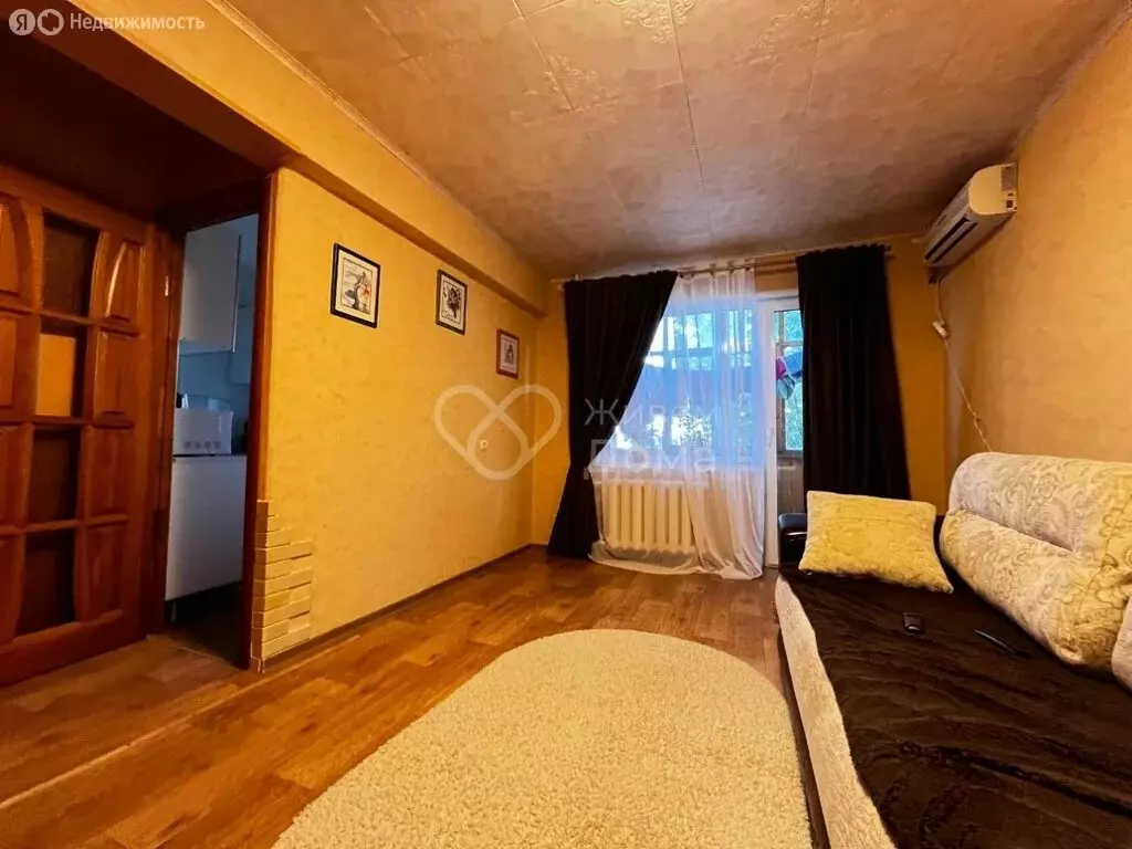 1-комнатная квартира: Волгоград, улица Хользунова, 8 (31.5 м) - Фото 1
