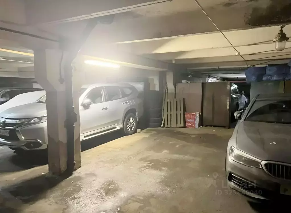 Гараж в Москва Малый Конюшковский пер., 2 (16 м) - Фото 1