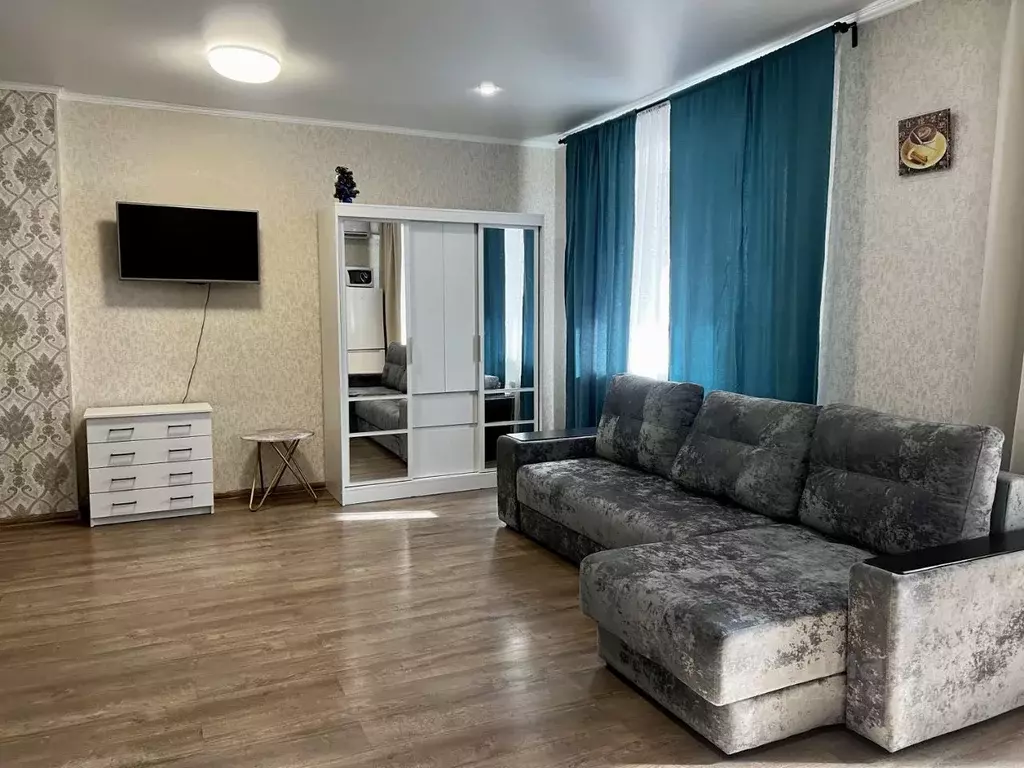 Студия Омская область, Омск ул. Перелета, 34 (42.0 м) - Фото 0