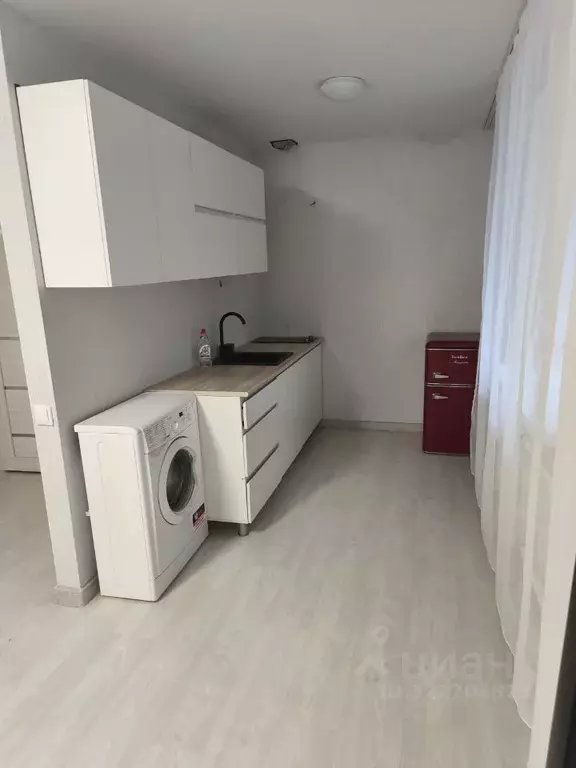 Студия Алтайский край, Барнаул ул. Матросова, 7Б (39.0 м) - Фото 1