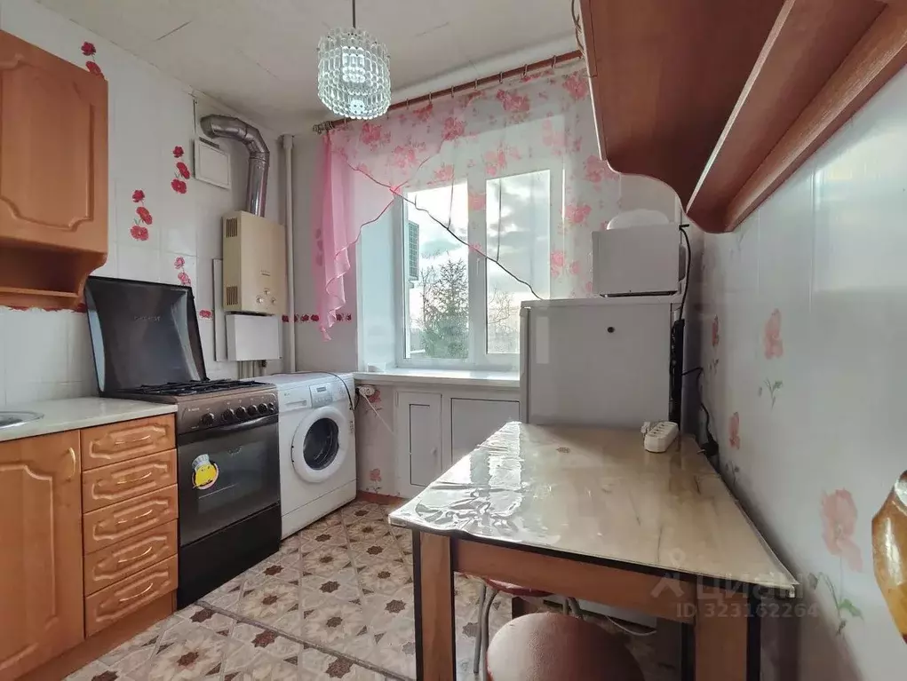 2-к кв. Саратовская область, Балашов ул. 167-й Стрелковой Дивизии, 22А ... - Фото 0