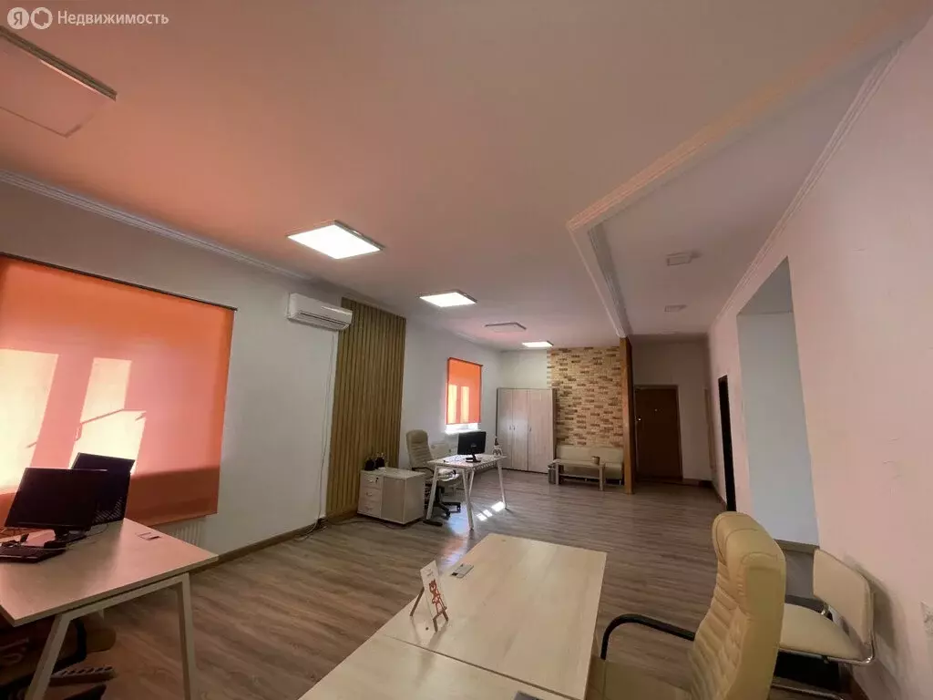 8-комнатная квартира: Симферополь, Петропавловская улица, 11 (197.4 м) - Фото 2