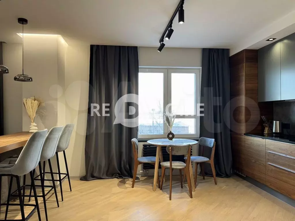 2-к. квартира, 70 м, 4/8 эт. - Фото 1