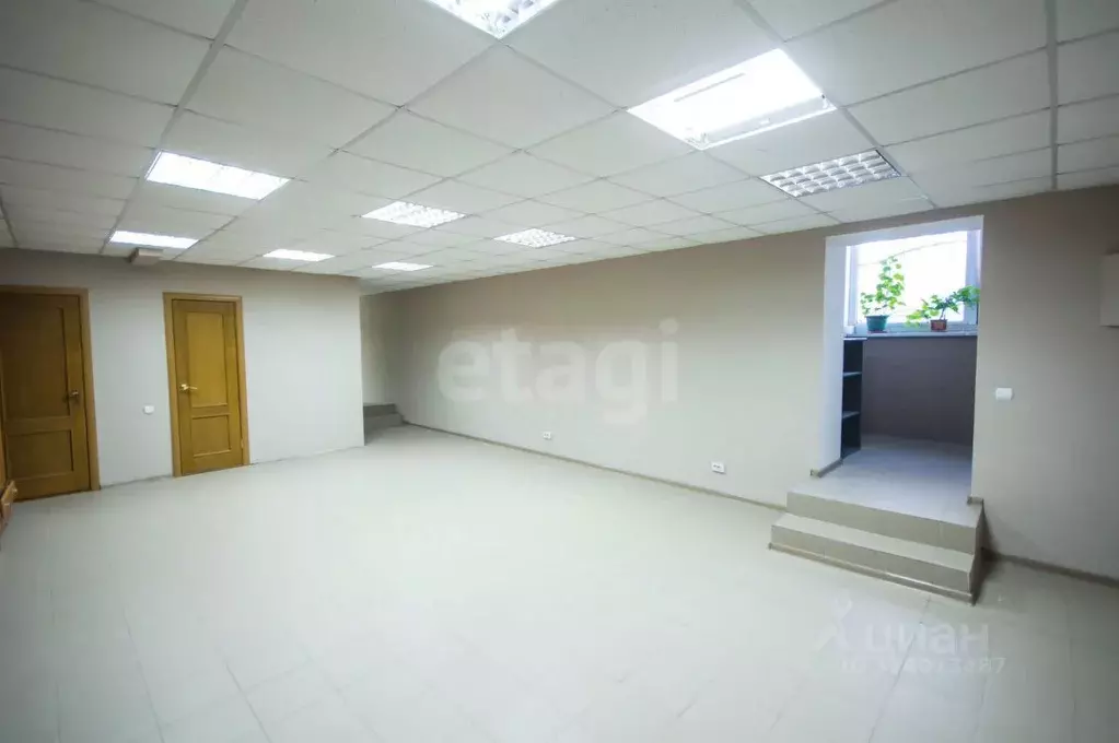 Помещение свободного назначения в Севастополь ул. Лизы Чайкиной, 76 ... - Фото 1