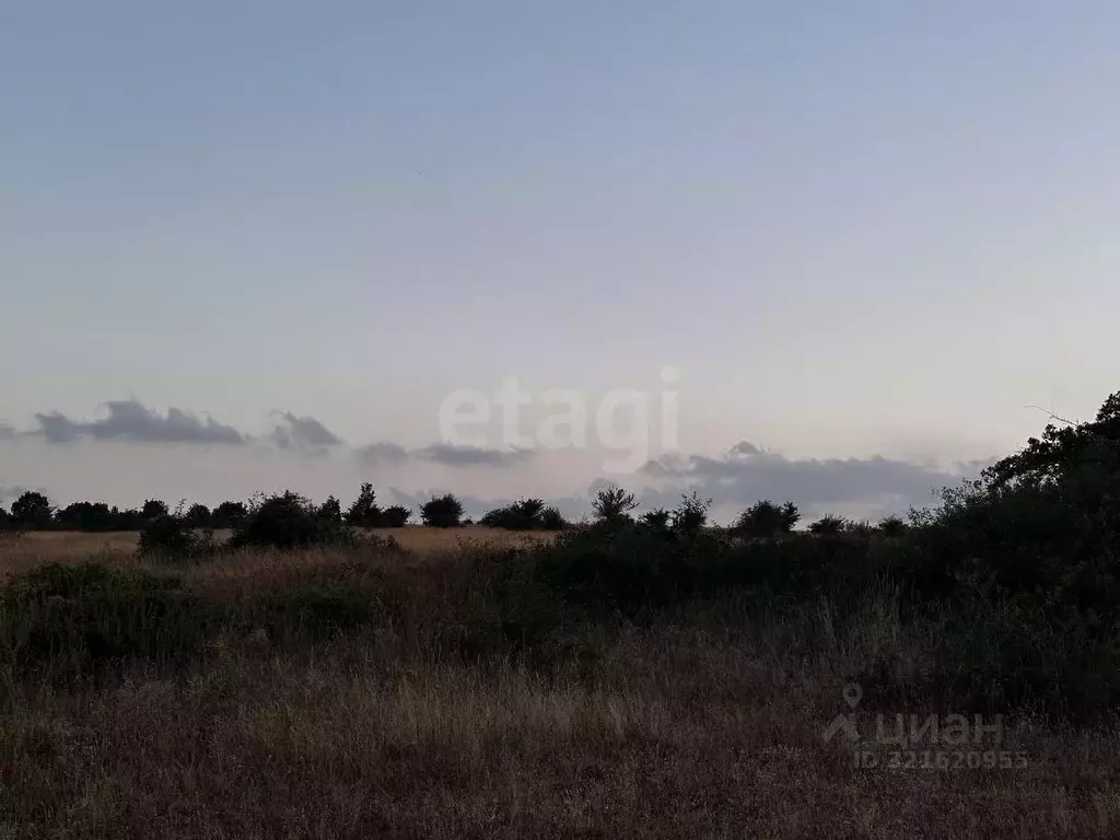 Участок в Крым, Белогорский район, Зуйское с/пос, с. Барабаново ул. ... - Фото 1