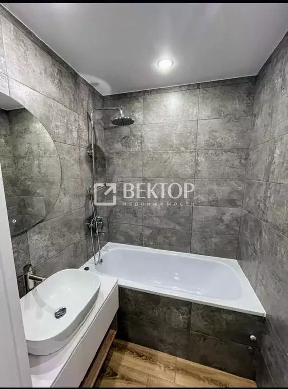 3-к. квартира, 71 м, 1/3 эт. - Фото 1