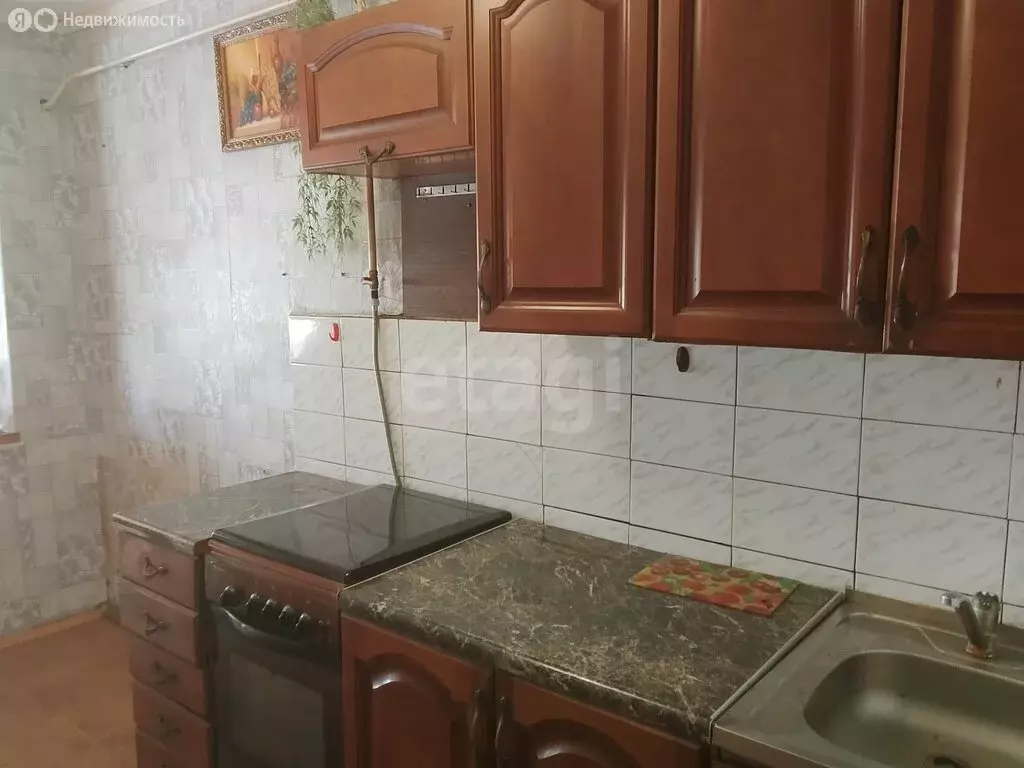 3-комнатная квартира: Медынь, улица Комарова, 7 (57.8 м) - Фото 1
