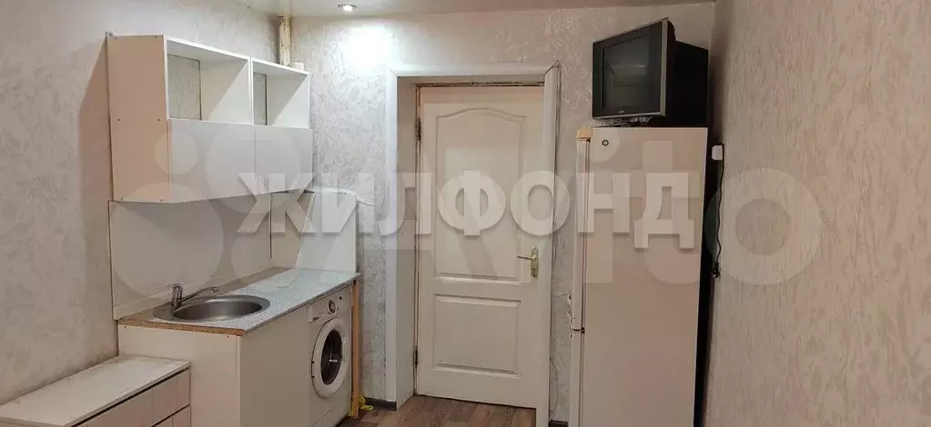 Комната 14 м в 5-к., 2/5 эт. - Фото 1