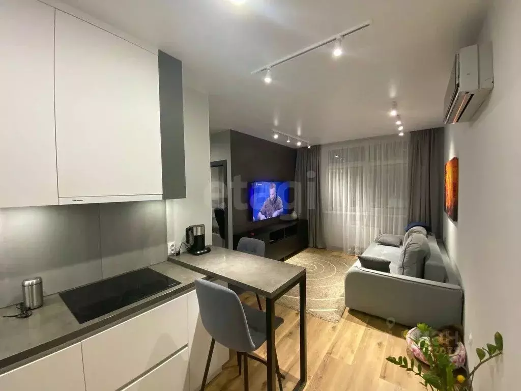 1-к кв. Тюменская область, Тюмень ул. Газовиков, 73к4 (37.0 м) - Фото 1