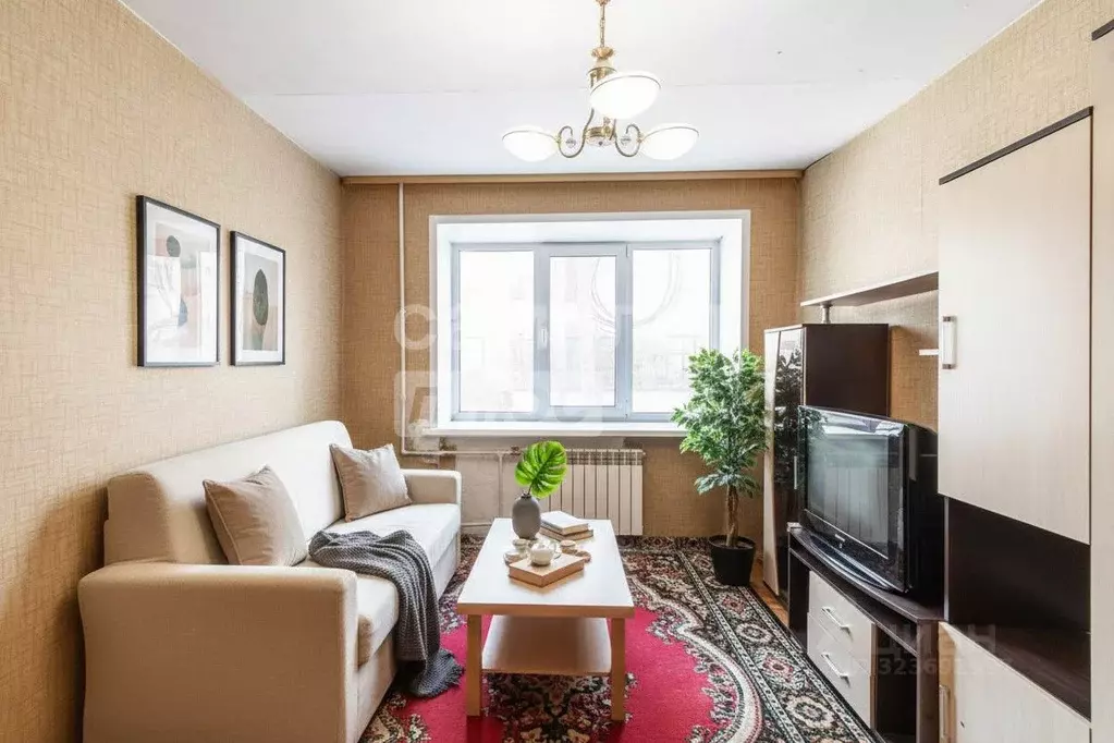 3-к кв. Омская область, Омск ул. Орджоникидзе, 270 (52.2 м) - Фото 1