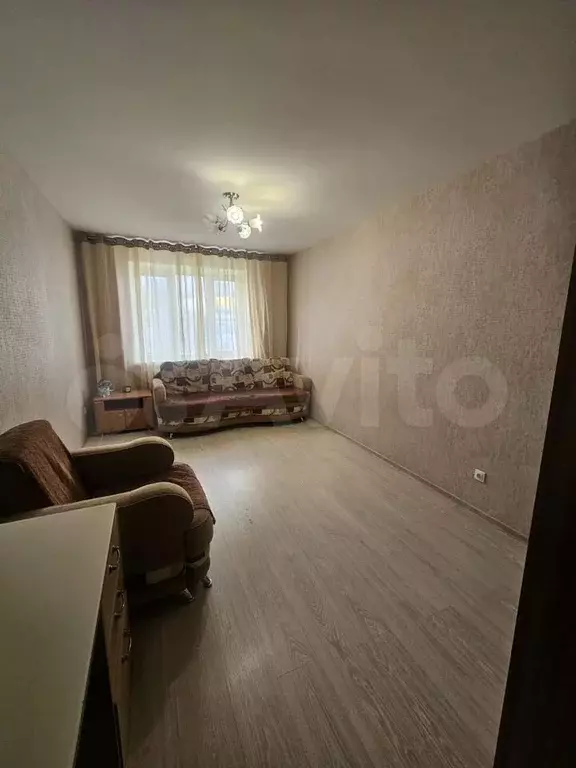 1-к. квартира, 37 м, 4/18 эт. - Фото 1
