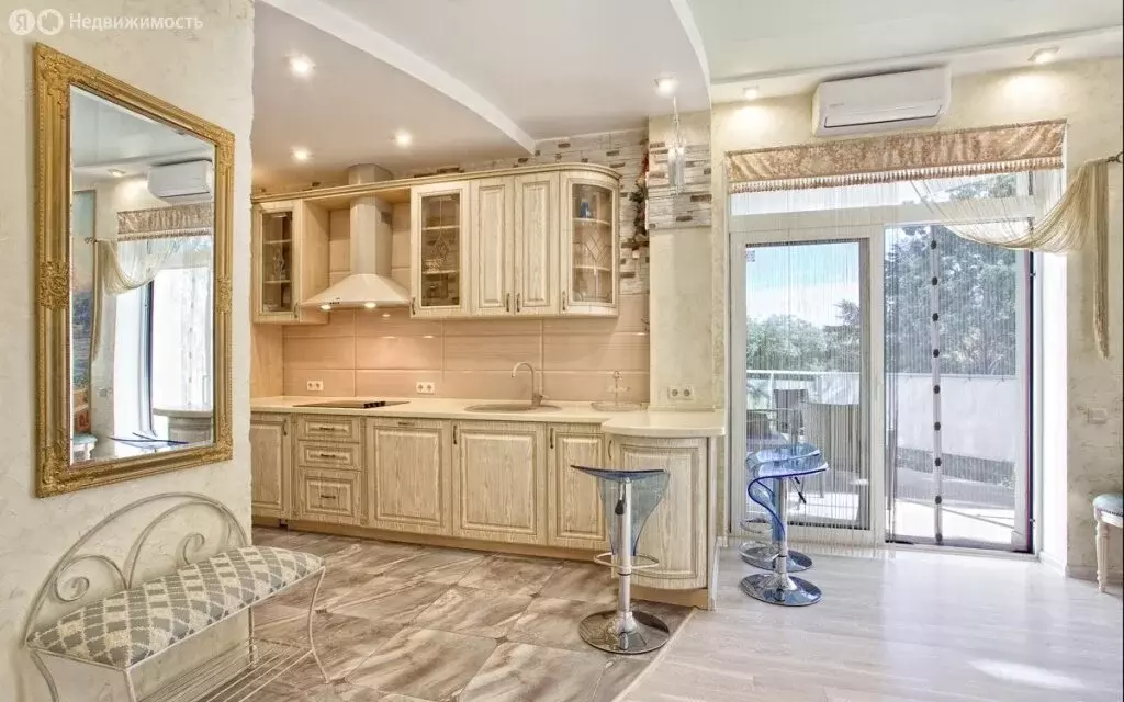 2-комнатная квартира: Ялта, квартал Приморский парк имени Гагарина, 10 ... - Фото 2