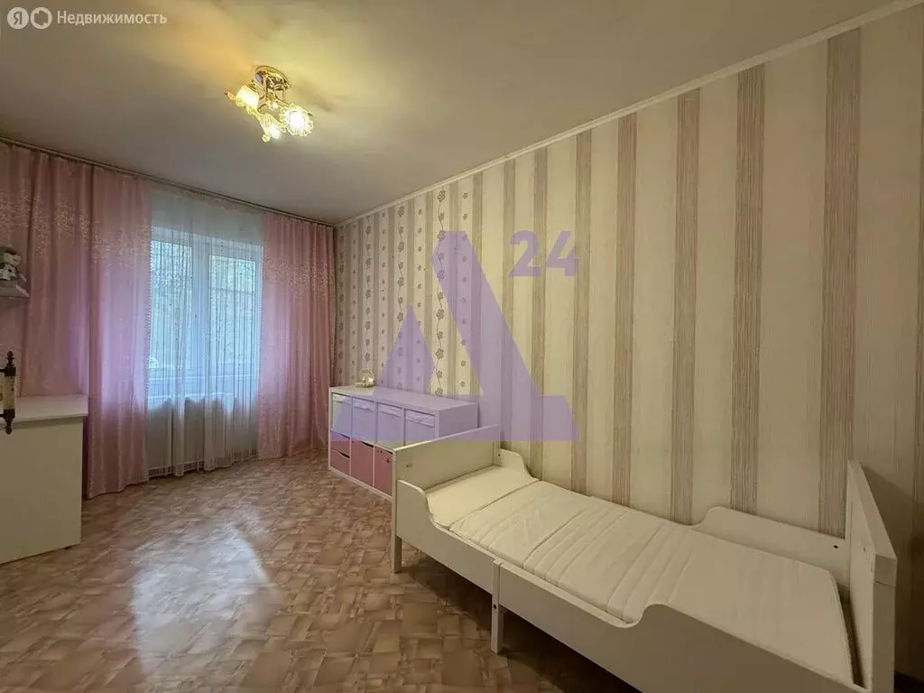 3-комнатная квартира: Барнаул, улица Островского, 33 (56.2 м) - Фото 0