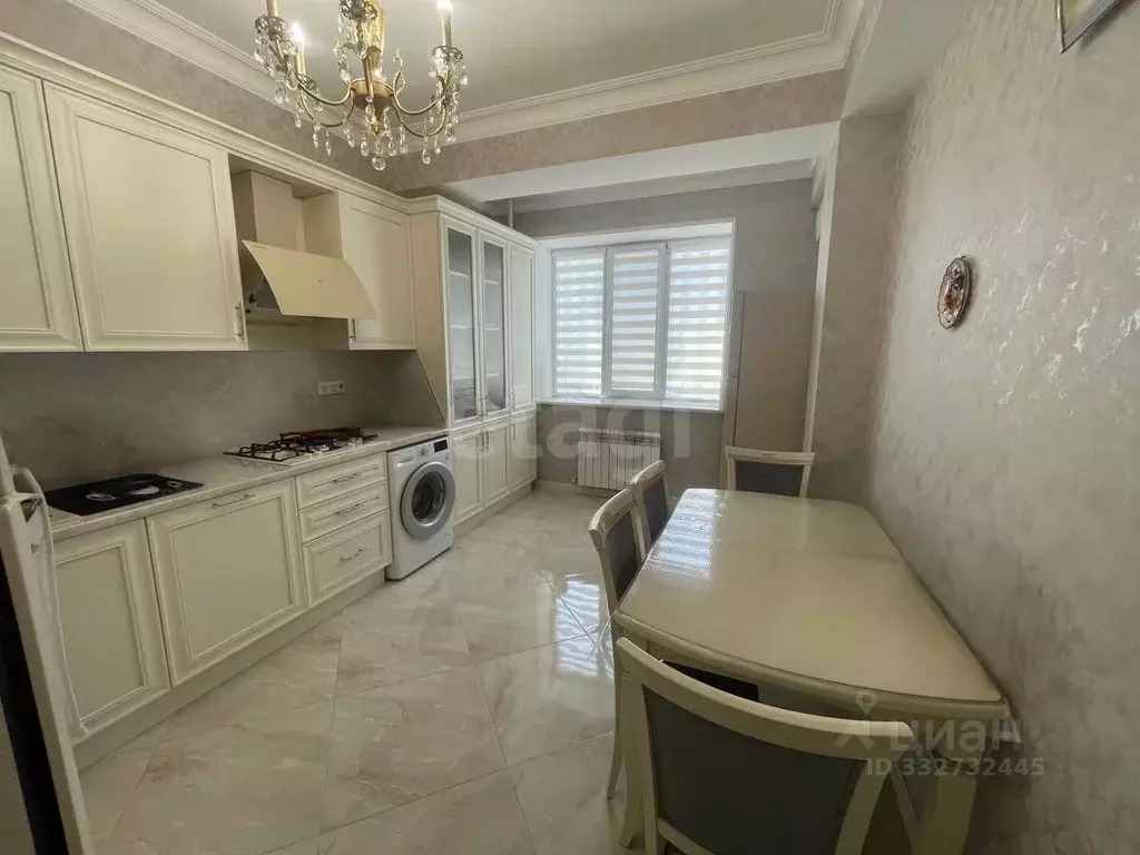 2-к кв. Дагестан, Каспийск просп. М. Омарова, 22 (75.0 м) - Фото 1
