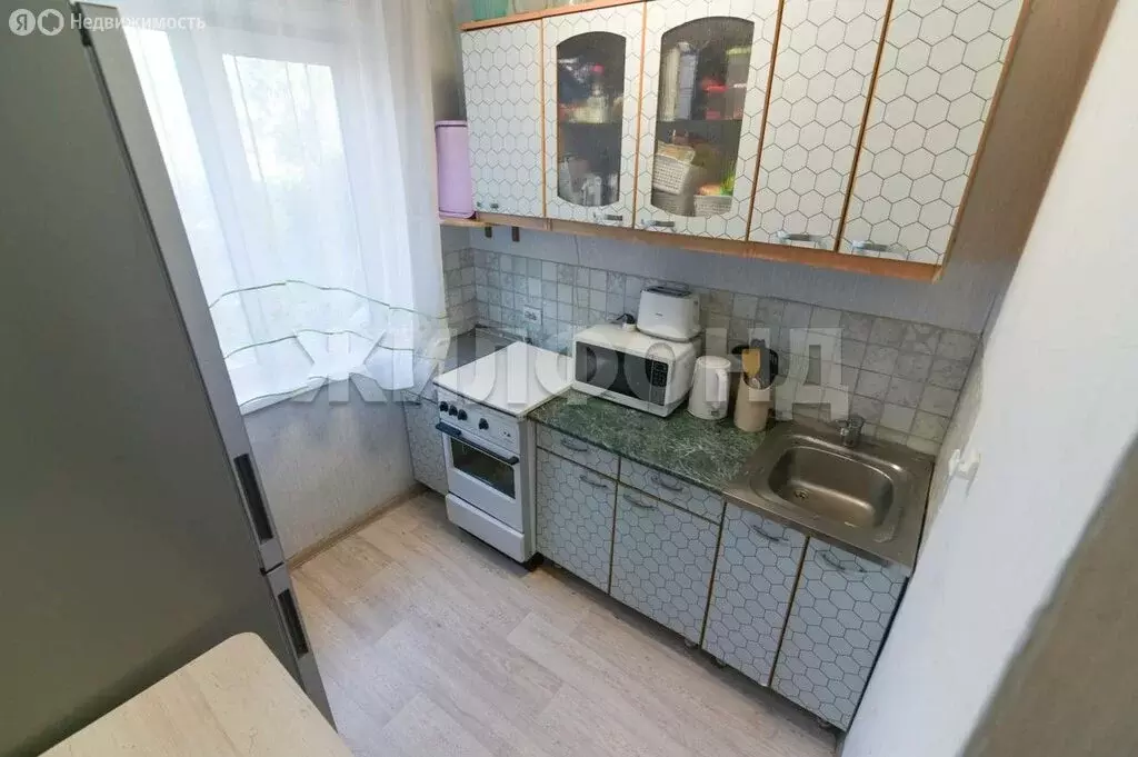 2-комнатная квартира: Барнаул, улица Георгиева, 3 (44 м) - Фото 1