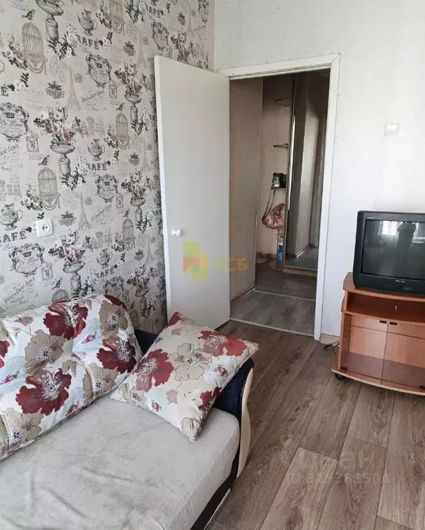 1-к кв. Омская область, Омск ул. Малиновского, 6/1 (33.5 м) - Фото 2