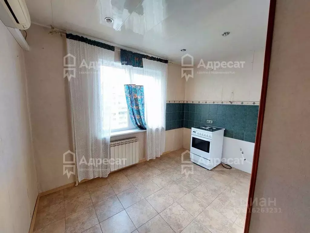 3-к кв. Волгоградская область, Волгоград ул. Богданова, 1/2 (65.7 м) - Фото 0