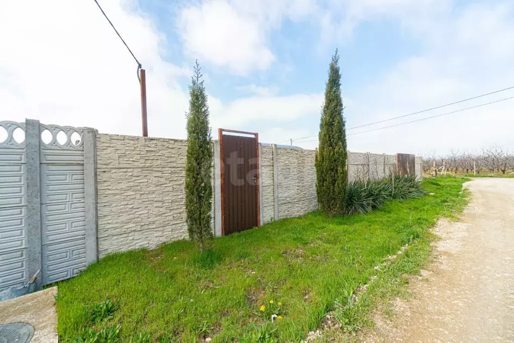 Участок в Крым, Бахчисарайский район, с. Угловое ул. Аграрная, 159 ... - Фото 1