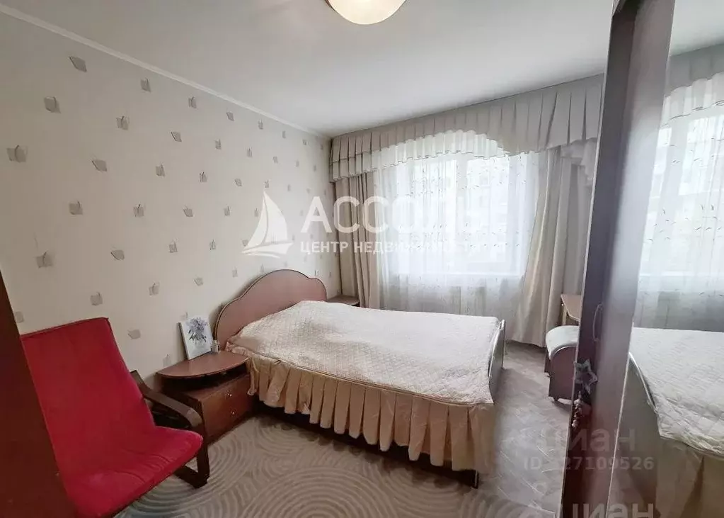 3-к кв. Омская область, Омск ул. Малиновского, 15 (60.0 м) - Фото 1