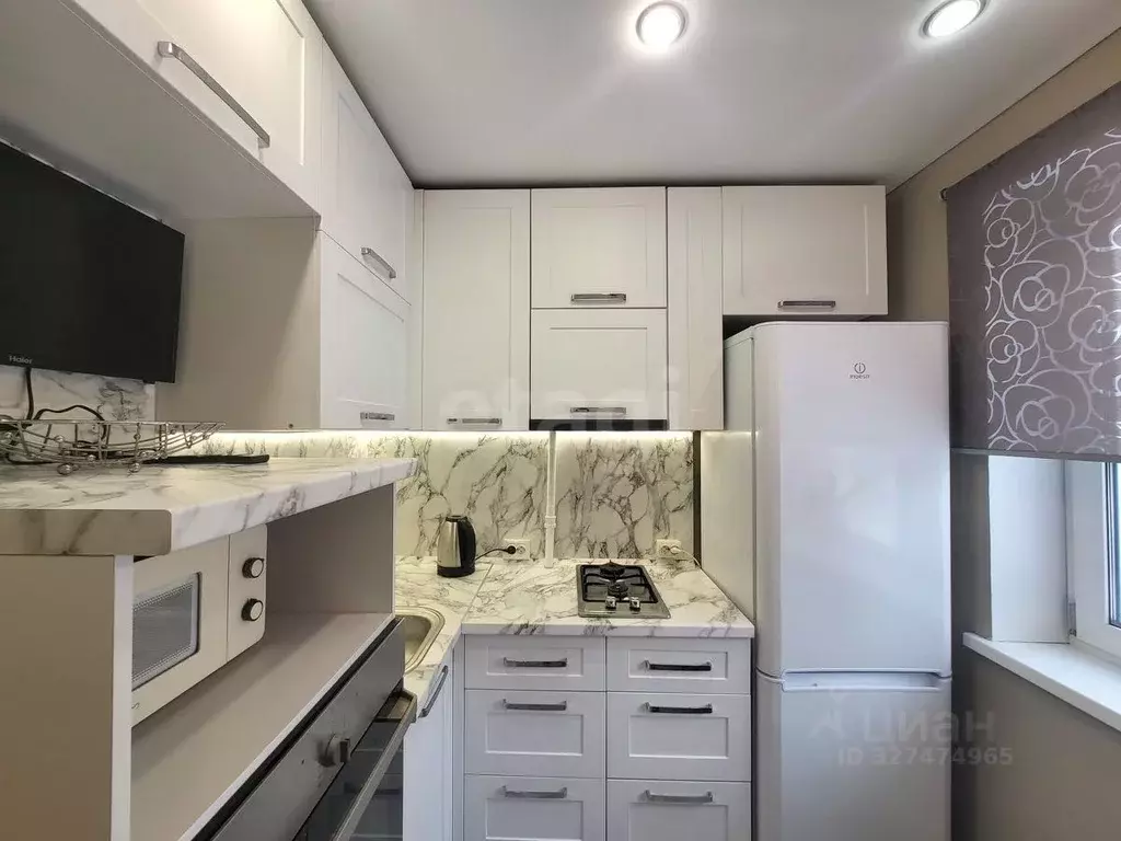 2-к кв. Тюменская область, Тюмень ул. Парфенова, 36 (42.0 м) - Фото 2