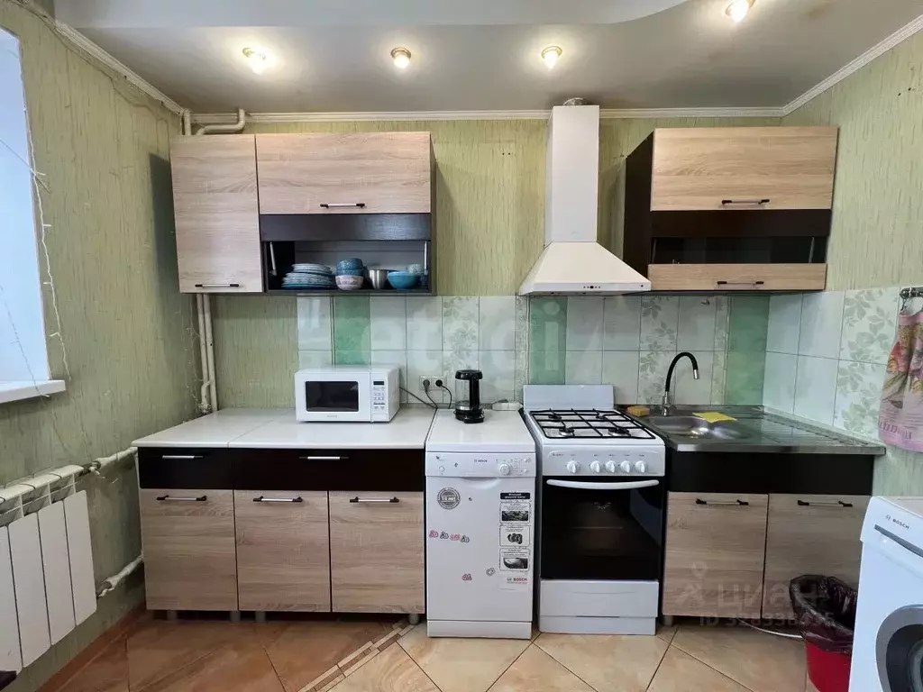 3-к кв. Ямало-Ненецкий АО, Новый Уренгой Ленинградский просп., 8 (64.8 ... - Фото 1