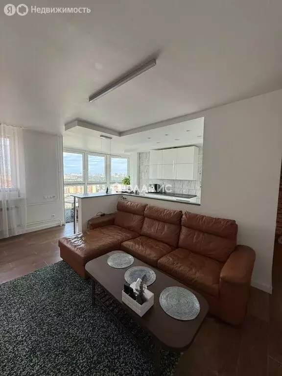 1-комнатная квартира: Санкт-Петербург, проспект Королёва, 21к1 (65 м) - Фото 1
