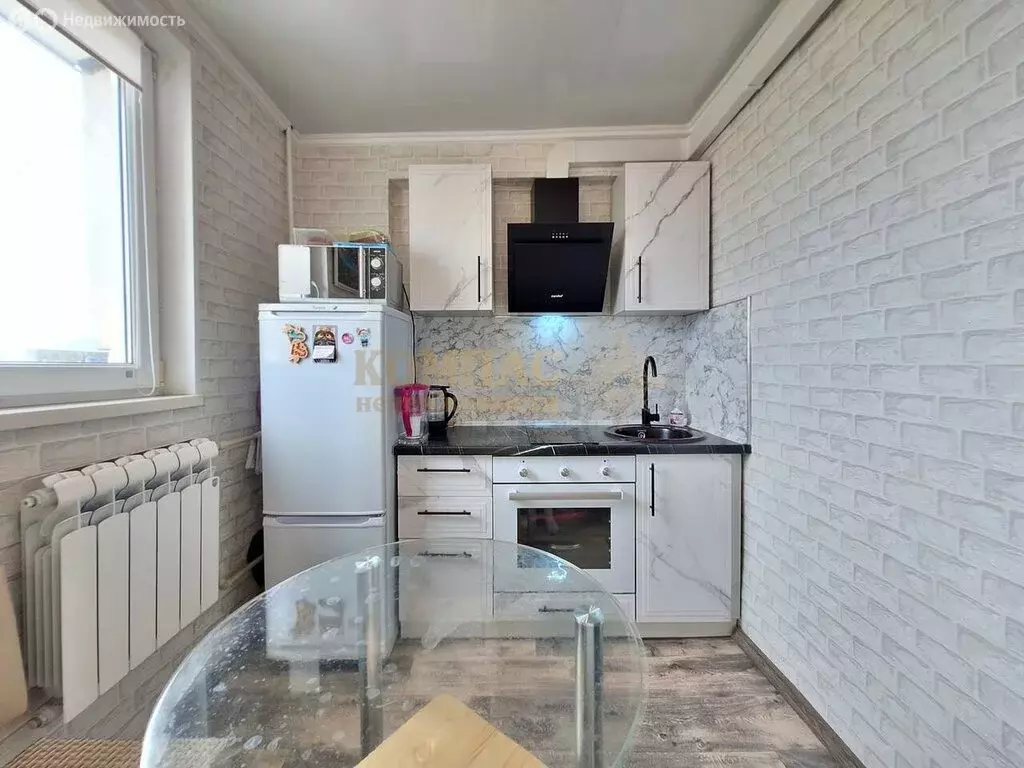 2-комнатная квартира: Ялта, улица Крупской, 48к1 (42 м) - Фото 1