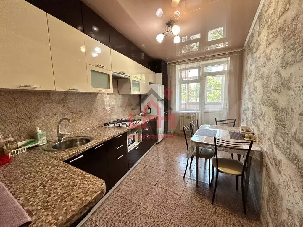 2-к. квартира, 60 м, 3/5 эт. - Фото 0