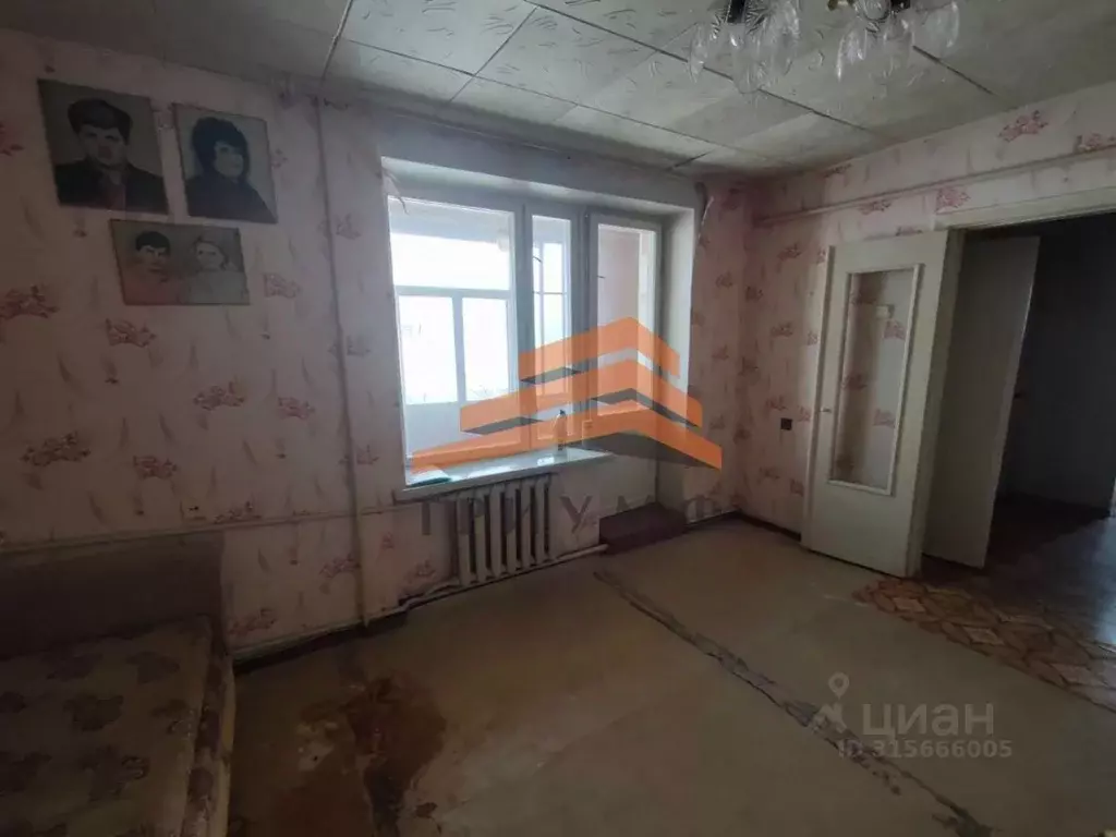 2-к кв. Крым, Кировское пгт ул. Кирова, 10 (51.7 м) - Фото 1