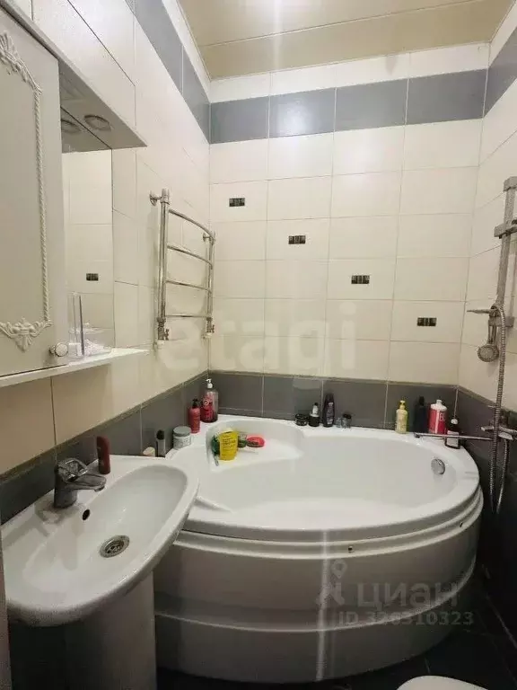 3-к кв. Ростовская область, Батайск ул. Вильямса, 2 (68.0 м) - Фото 1