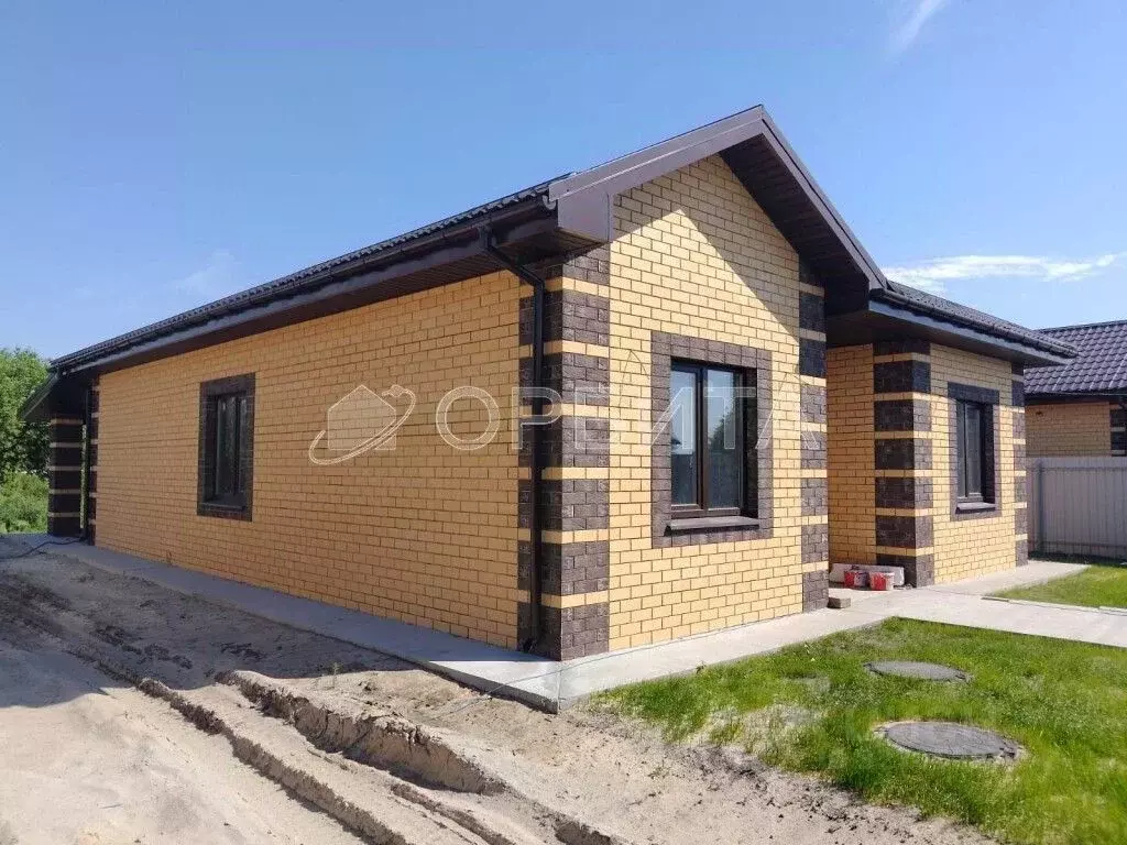 Дом в Тюменская область, Тюмень Гилево мкр, ул. Алексея Маресьева (117 ... - Фото 1