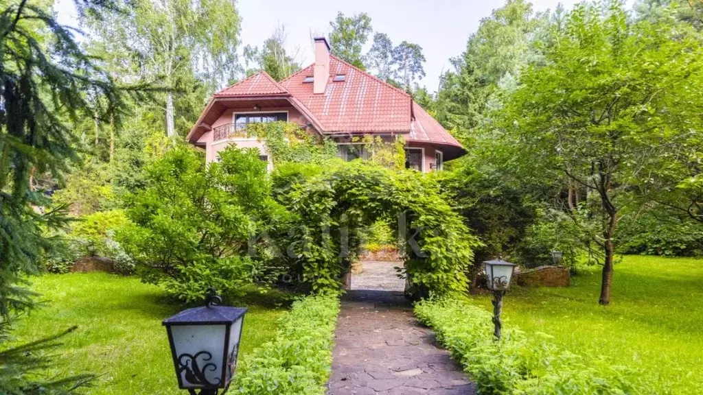 Дом в Московская область, Одинцовский городской округ, д. Дунино  (800 ... - Фото 1