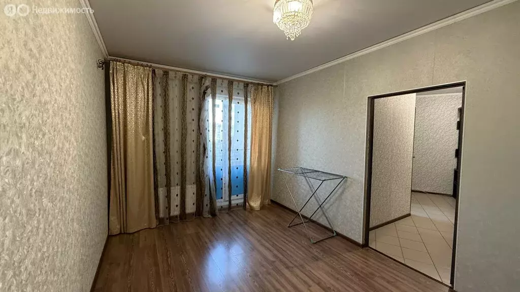 1-комнатная квартира: Саратов, улица имени Г.К. Орджоникидзе, 44 (38 ... - Фото 1