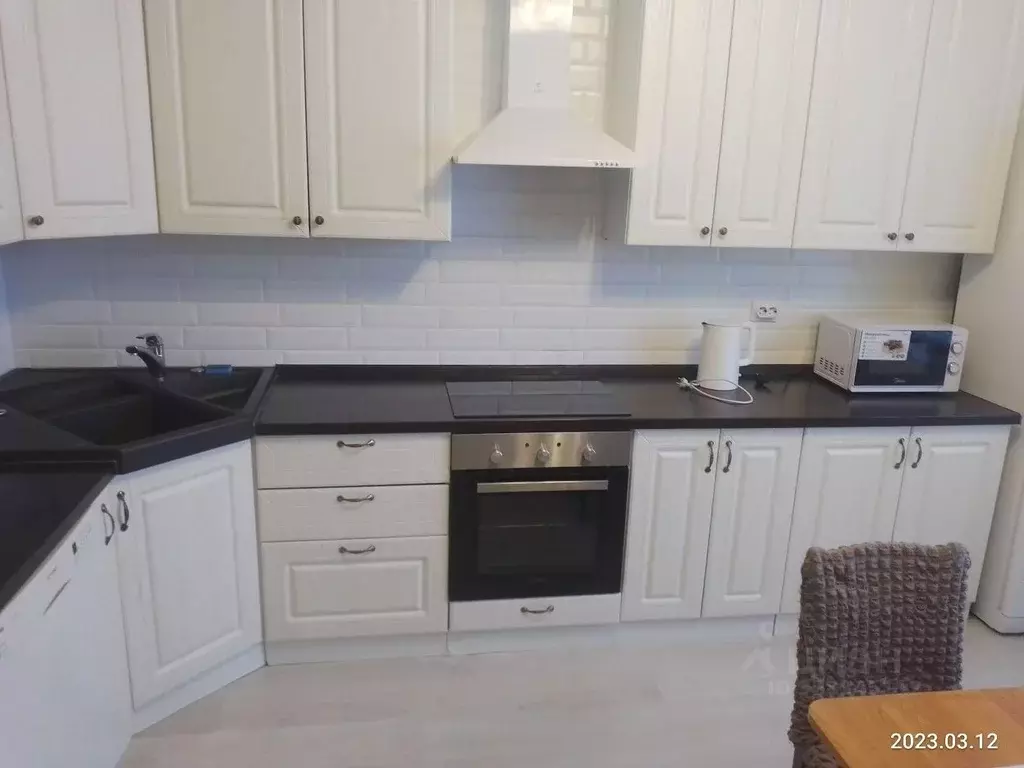 2-к кв. Санкт-Петербург ул. Крыленко, 1к1с6 (65.0 м) - Фото 1